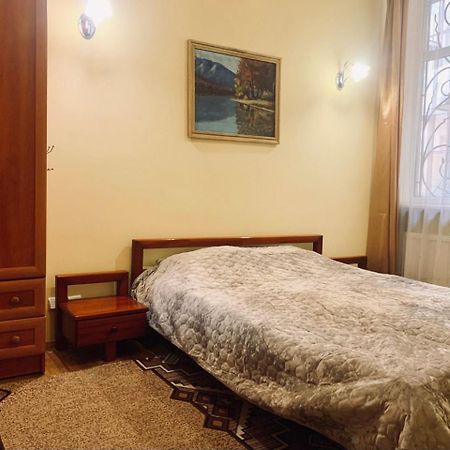 Apartament-Minihotel Elpida 리비프 외부 사진