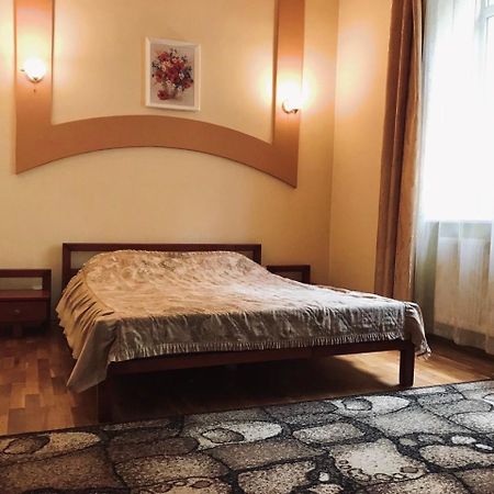 Apartament-Minihotel Elpida 리비프 외부 사진