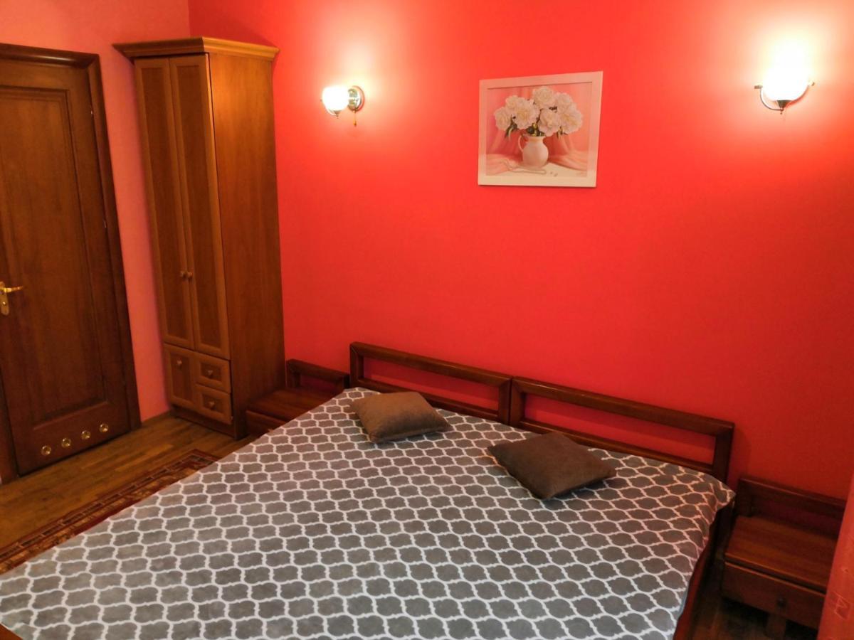 Apartament-Minihotel Elpida 리비프 외부 사진
