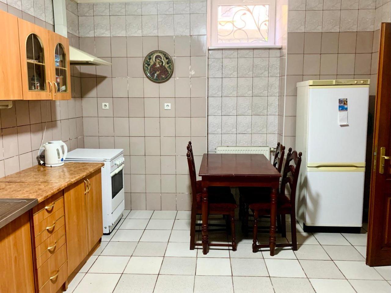 Apartament-Minihotel Elpida 리비프 외부 사진
