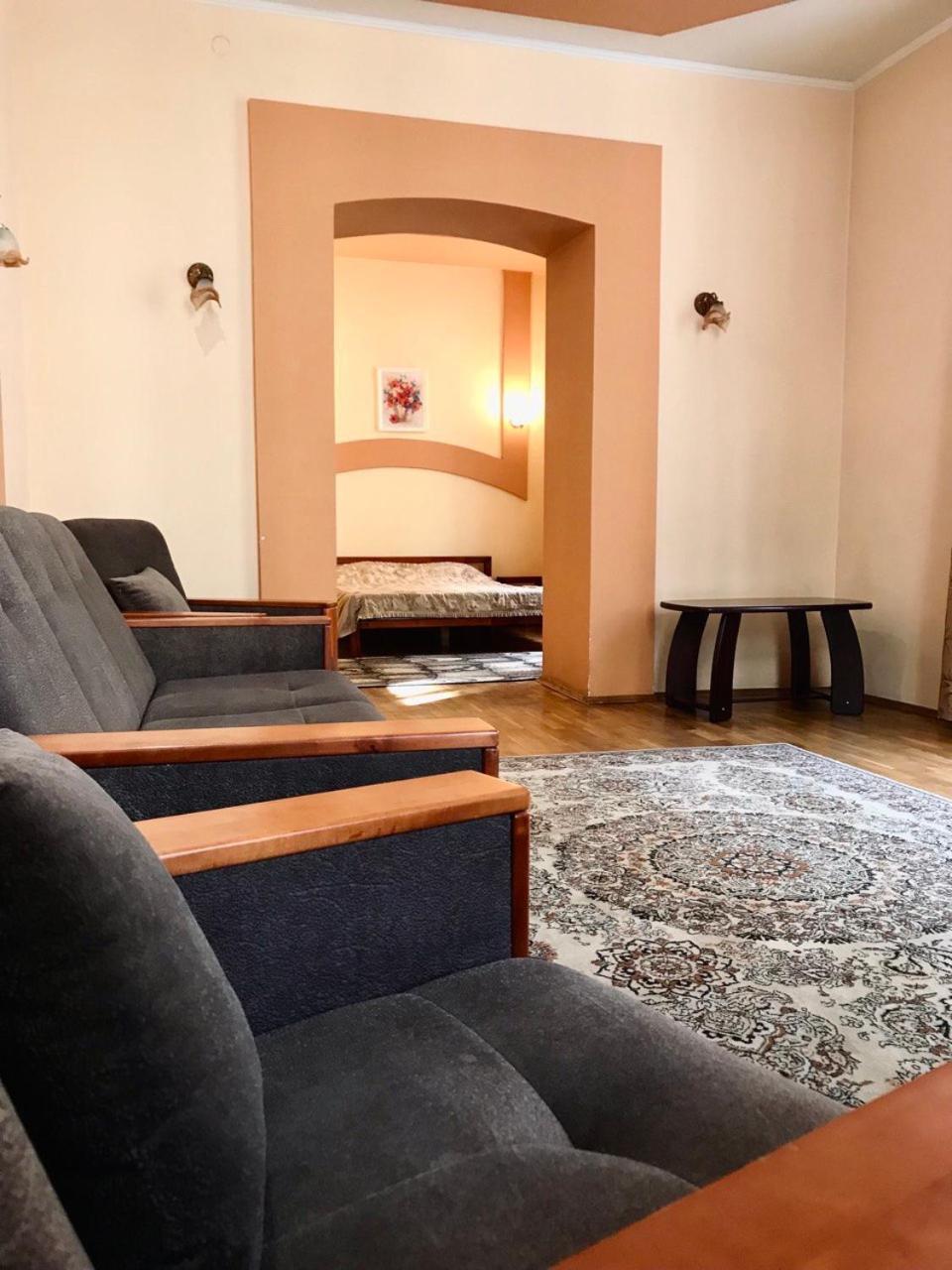 Apartament-Minihotel Elpida 리비프 외부 사진