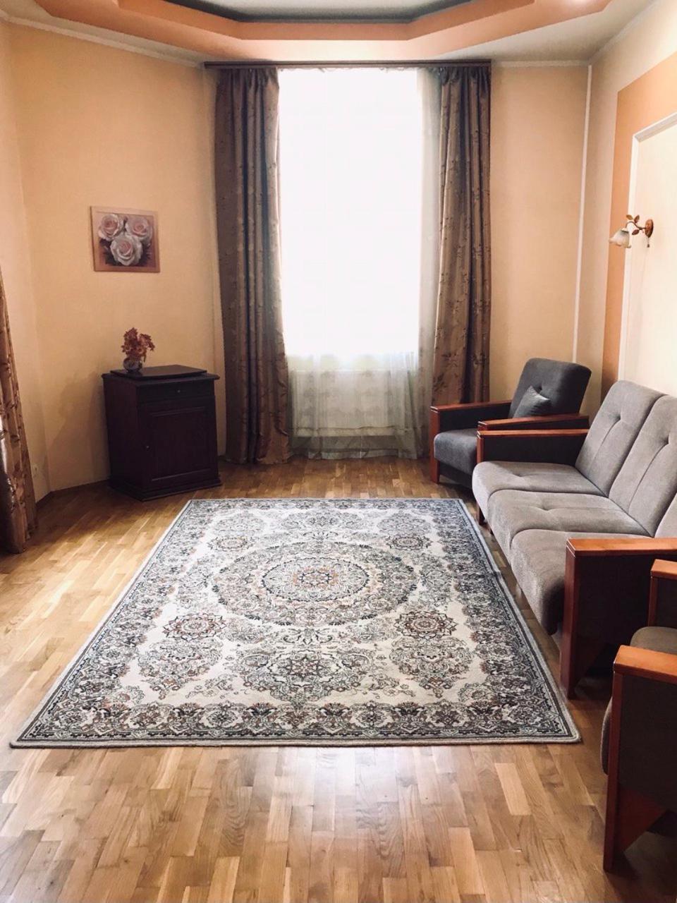 Apartament-Minihotel Elpida 리비프 외부 사진