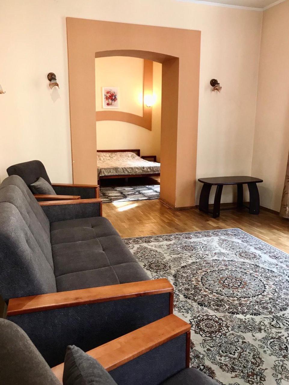 Apartament-Minihotel Elpida 리비프 외부 사진